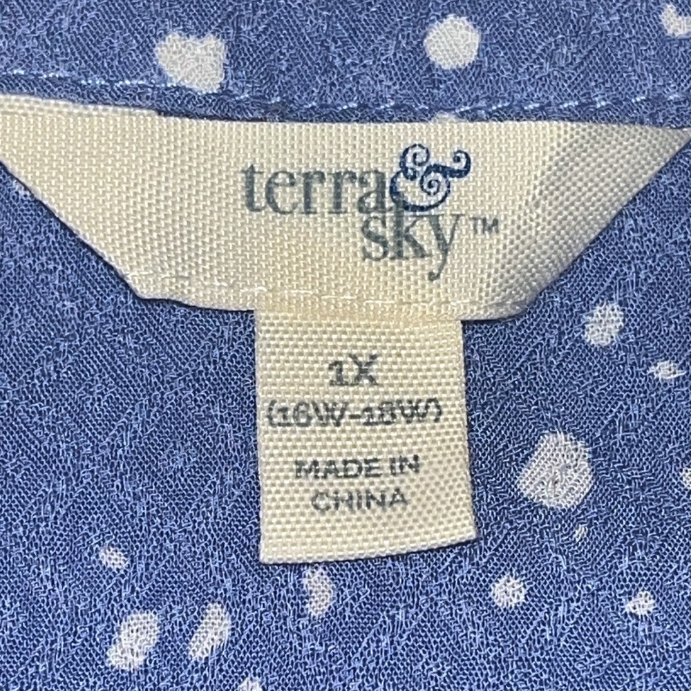 Terra & Sky Plus Size Pintuck Blouse V-Neck Ruffle Sleeve Floral Top 1X - Picture 5 of 6